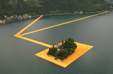 floating-piers-christo-lake-iseo-italy-june-2016-orange-yellow-fabric-birds-eye_dezeen_1568_7